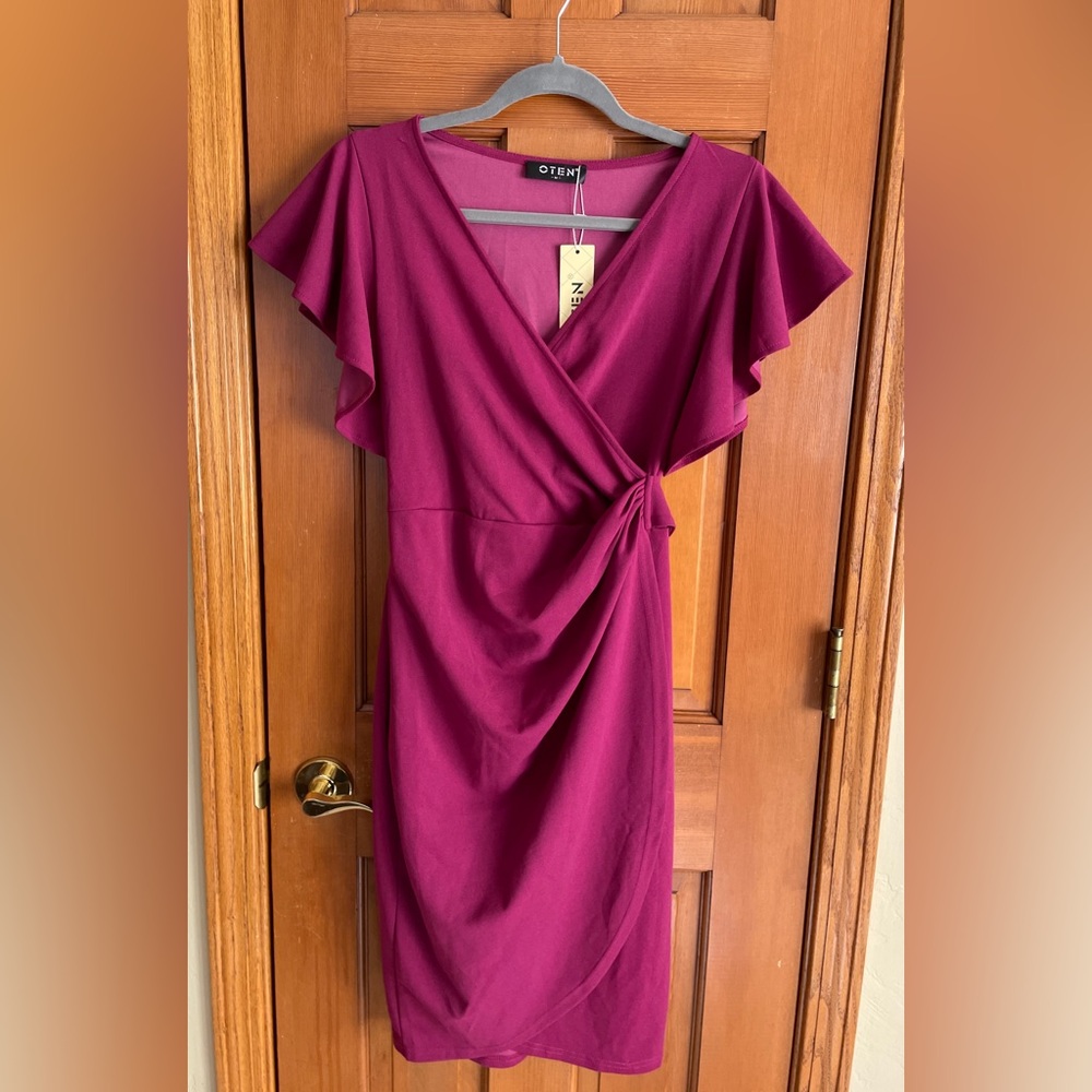 NWT Oten Magenta Dress Bodycon Flutter Sleeve V- Neck Sz M